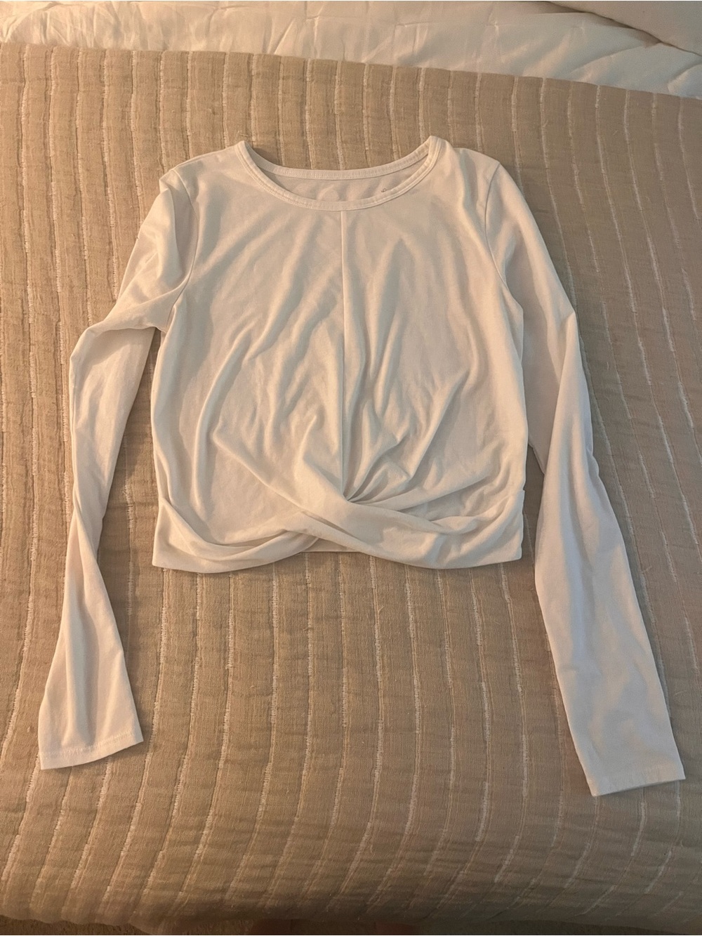 Lilly Pulitzer SMALL Solid White GREER TOP LONG SLEEVE Luxletic Crop Twist
